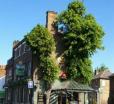 The Red Cow - Guest House