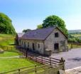 Boffins Barn At Pen Isa Cwm