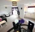 Pinnacle City Center Apartment