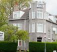 Castle Lodge Guest House 94 Sheil Rd L6 3af