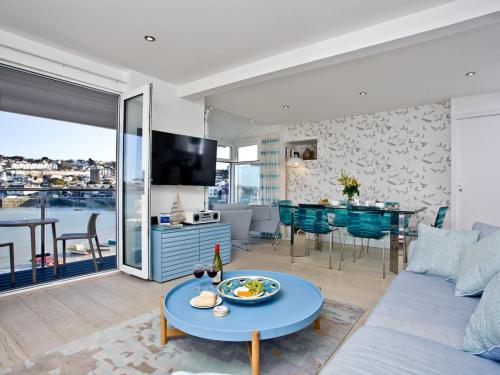 The Poop Deck - 3 Harbour House, , 