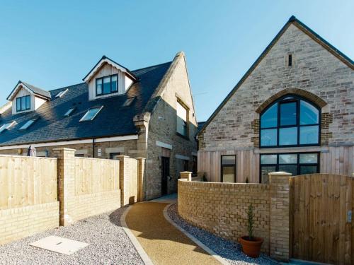 8 Old School Mews, , 