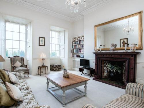 Royal Crescent Apartment, , 