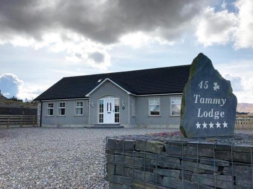 Tammy Lodge, Dungiven, 