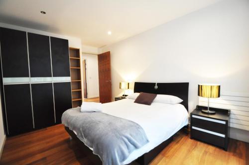 2 Bed Modern Apartment In Old Street Free Wifi By City Stay London, Barbican, 