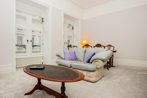 2 Bedroom Appartment In Westminister Sleeps 4, Whitehall, 