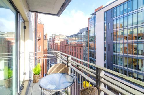 Central City Apartment - Free Parking, Belfast, 