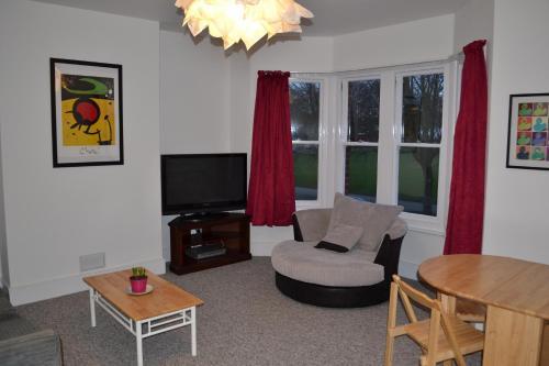 Park View - Two Bedroom Apartment, Worthing, 