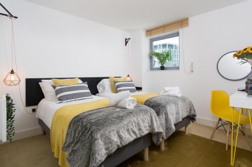 In The City Centre, Luxury Apartment, By Stadium Entrance, Cardiff, 