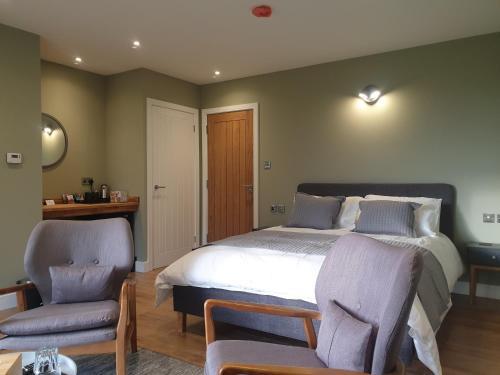 Open Acres Accomadation And Airport Parking, Bristol Airport, 