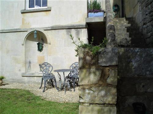 Sunny Mews Cottage For 5 With Views, Bath, 