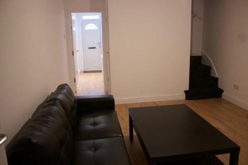 Lovely Double Room With En-suite, Coventry, 