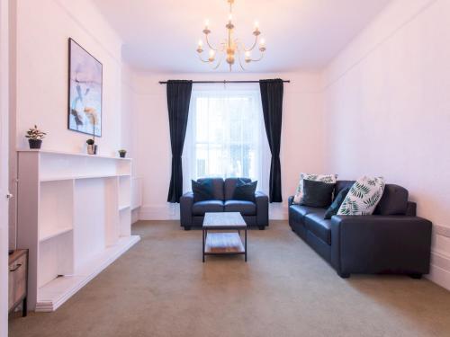 Spacious And Bright Maisonette In Central London, Vauxhall, 