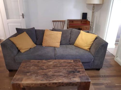 Cosy & Bright 1 Bed Flat Near Hove Station, Hove, 