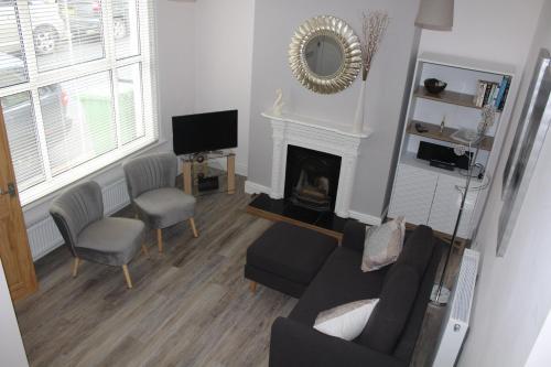 Immaculate 2-bed House, Eastbourne, 
