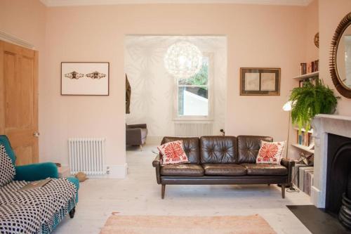 Stunning 5 Bedroom Family Home In East London, Stoke Newington, 