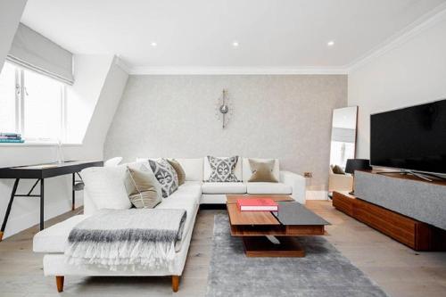 Mayfair Mews Suite No.3 - Central Luxurious 1 Bed, Oxford Street, 