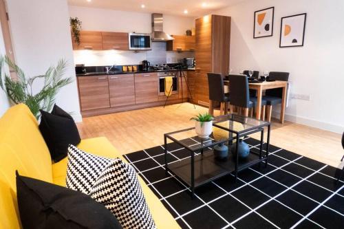 Modern Stylish Two Bedroom Apartment, Reading, Reading, 