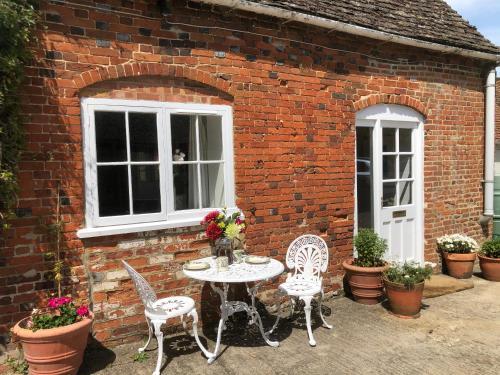 Charming Cottage In Oxfordshire Village, Letcombe Regis, 