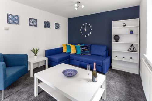 Courtier House - Sleeps 8 - Great Location!, Liverpool, 