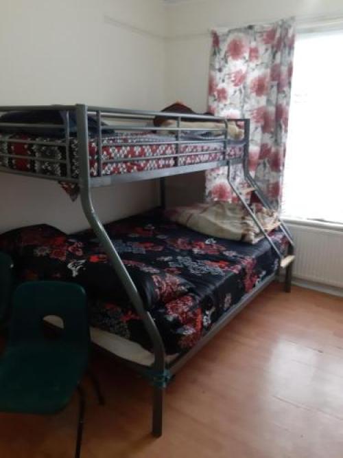 Low Cost Accommodation Guest House Southall, Southall, 