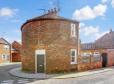 The Little Round House, Entire House In Town Centre, Sleeps 4