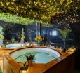 The Tudor Gathering - Events Groups - Up To 30 - Hot Tub