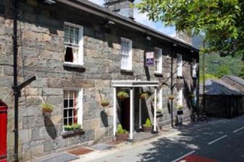 Grapes Hotel, Bar & Restaurant, Llanfrothen, 