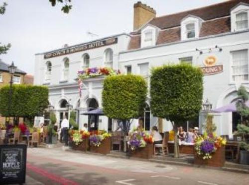 Coach & Horses Hotel, Kew, 