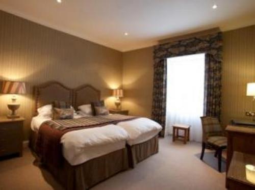 Burt's Hotel, Melrose, 