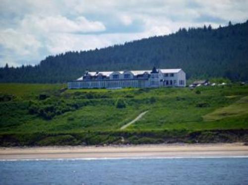 Cullen Bay Hotel, Cullen, 