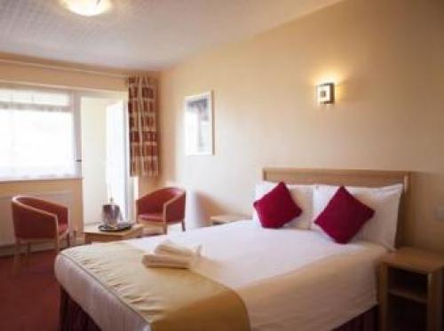 Lovely 1 Bed Apartment Kingston Near Town Centre, Surbiton, 