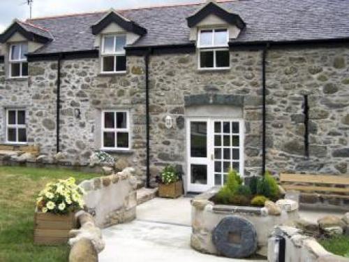 Gwern Borter Manor Bed & Breakfast, Rowen, 