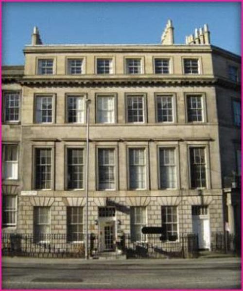 Altido 2 Bed Apartment In City Centre, Edinburgh, 