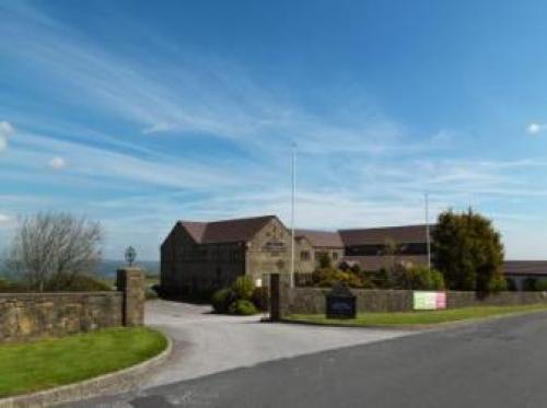 Pennine Manor Hotel, Birchencliffe, 
