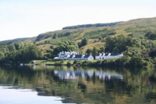 An Amazing Cedar 3 Bedroom Lodge On The Lochside At Portsonachan, Kilchrenan, 