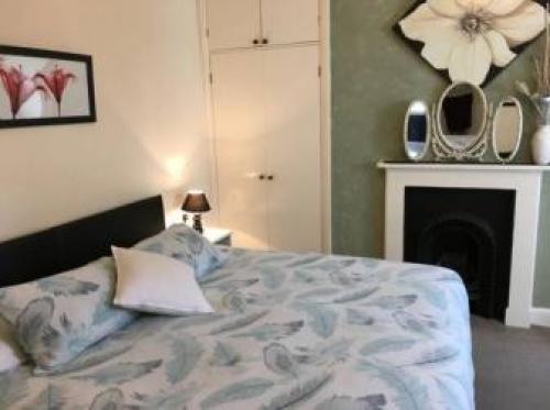 Crossways Guest House, Cheltenham, 