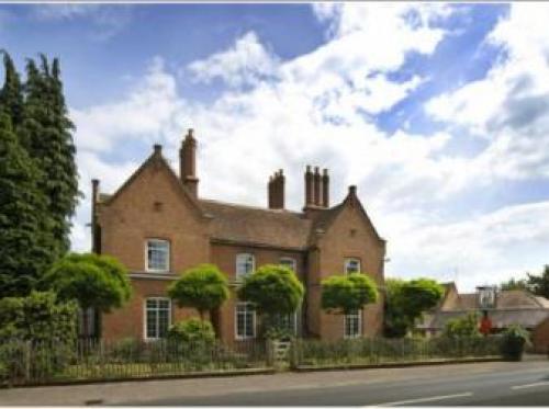 The Charlecote Pheasant, Charlecote, 
