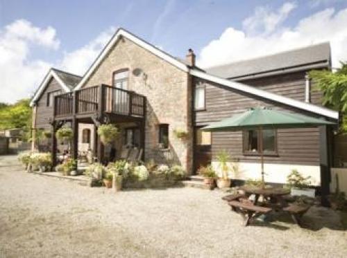 Brook Cottage, Holsworthy, Parkham, 