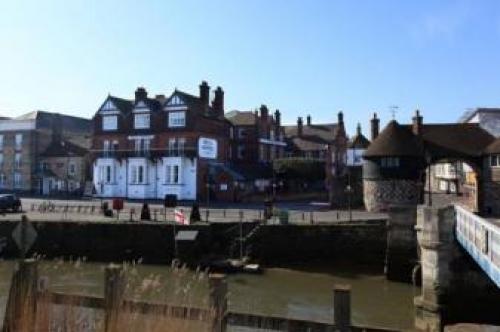 The Bell Hotel, Sandwich, 