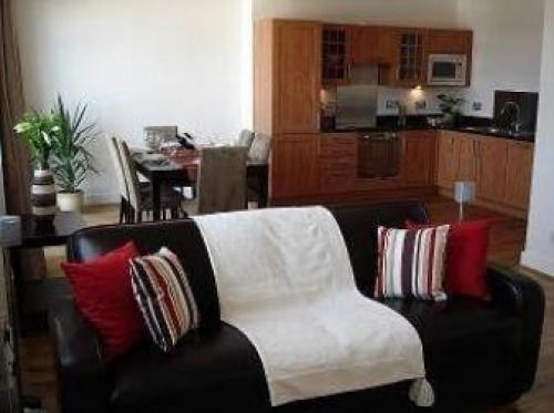2 Bedroom City Centre Apartment, Bristol, 