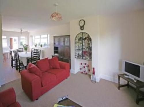 Avalon Lodge Bed And Breakfast, Devizes, 