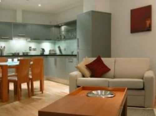 Farringdon Serviced Apartments, Fleet Street, 