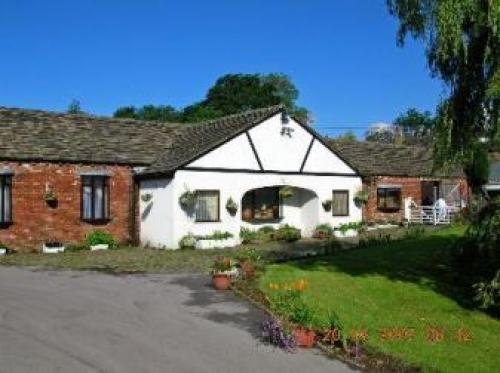 Model Farm B&b, Gomersal, 