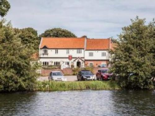 Wayford Bridge Inn Hotel, Stalham, 