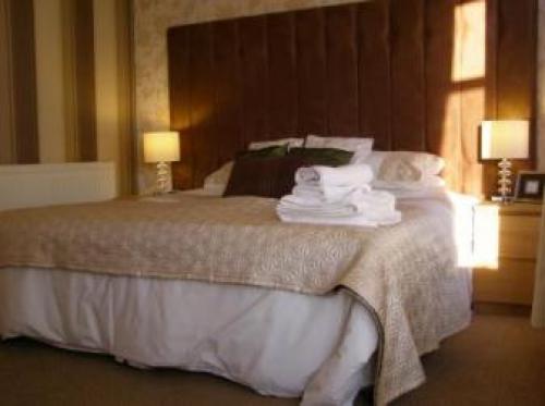 Garden Court Guest House, Southport, 