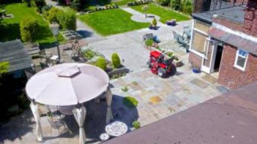 Acorn Guest House In Hull, Cottingham, 