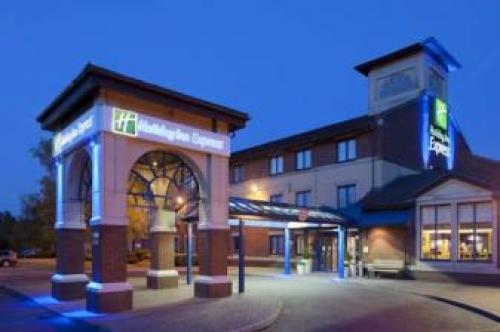 Holiday Inn Express Strathclyde Park M74, Jct 5, An Ihg Hotel, Bothwell, 