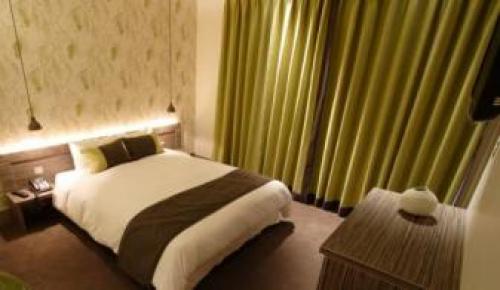 Hotel Bosco, Surbiton, 