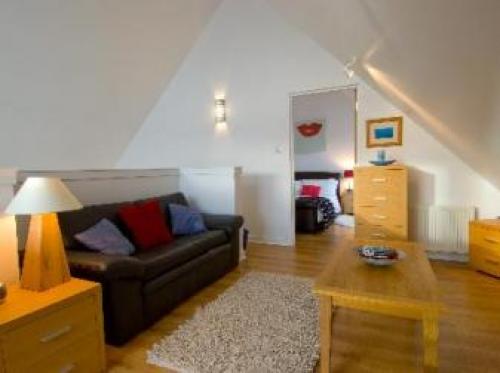 Modern Flat In The Middle Of Old Town, Edinburgh, 